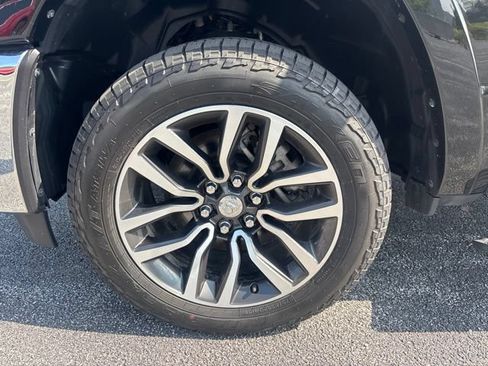 Used 2025 RAM 1500 Limited AWD/4WD image 5