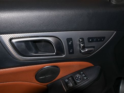 Used 2019 Mercedes-Benz SLC 43 AMG image 18