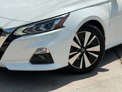 Used 2019 Nissan Altima 2.5 SL FWD image 3