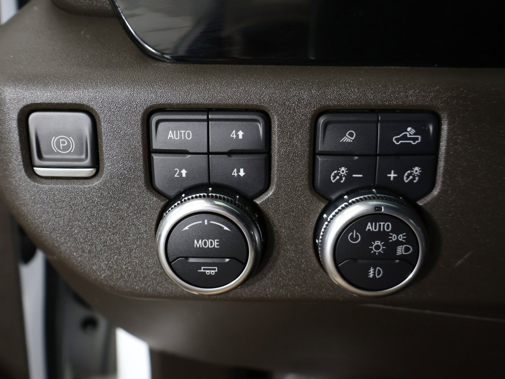 Used 2022 GMC Sierra 1500 SLT w/ SLT Convenience Package AWD/4WD image 45