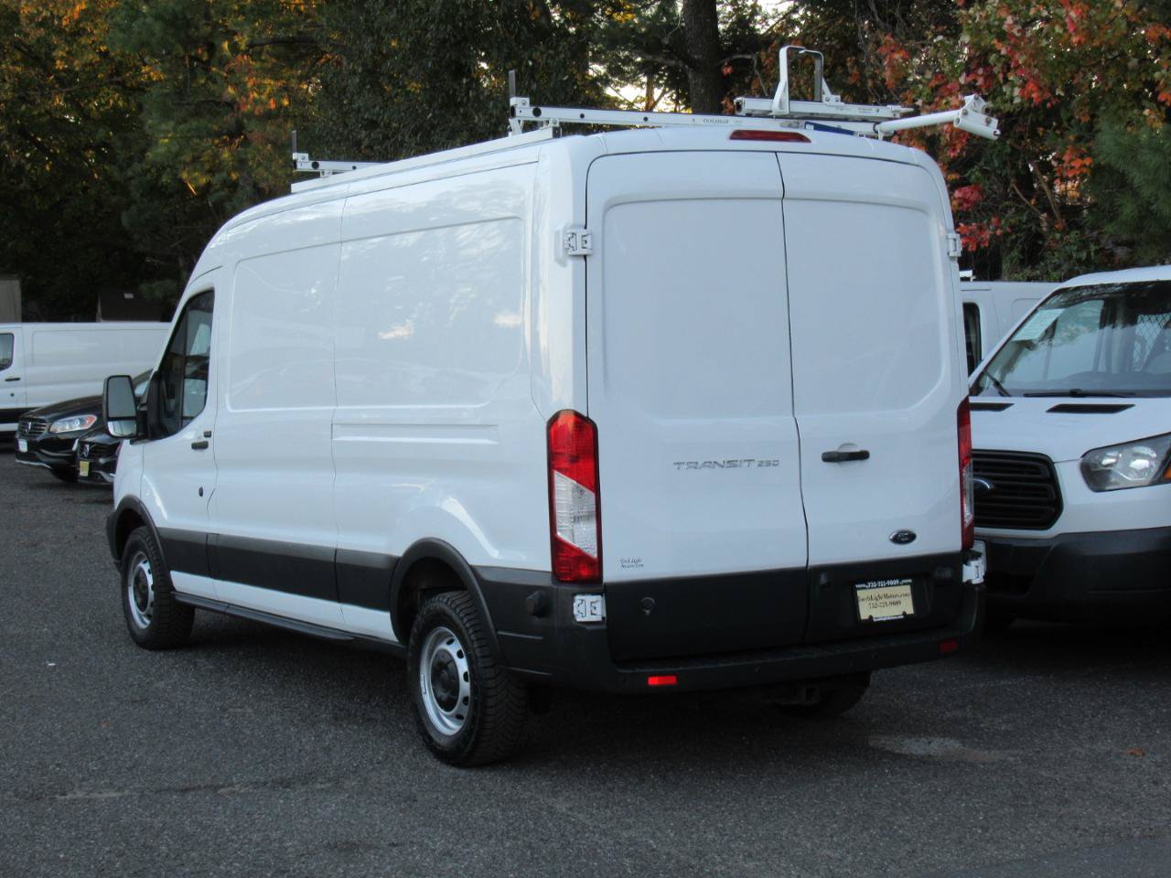 Used 2017 Ford Transit 250 148 Medium Roof RWD image 4