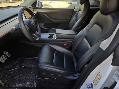 Used 2023 Tesla Model Y Long Range image 14