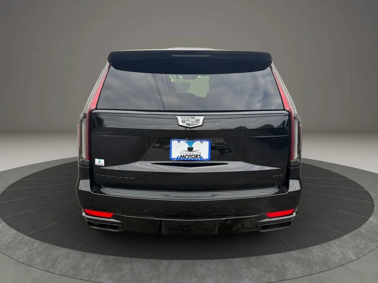 Used 2023 Cadillac Escalade Sport Platinum w/ LPO, ONYX Package AWD/4WD image 4