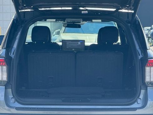 Used 2025 Ford Explorer ST-Line AWD/4WD image 31