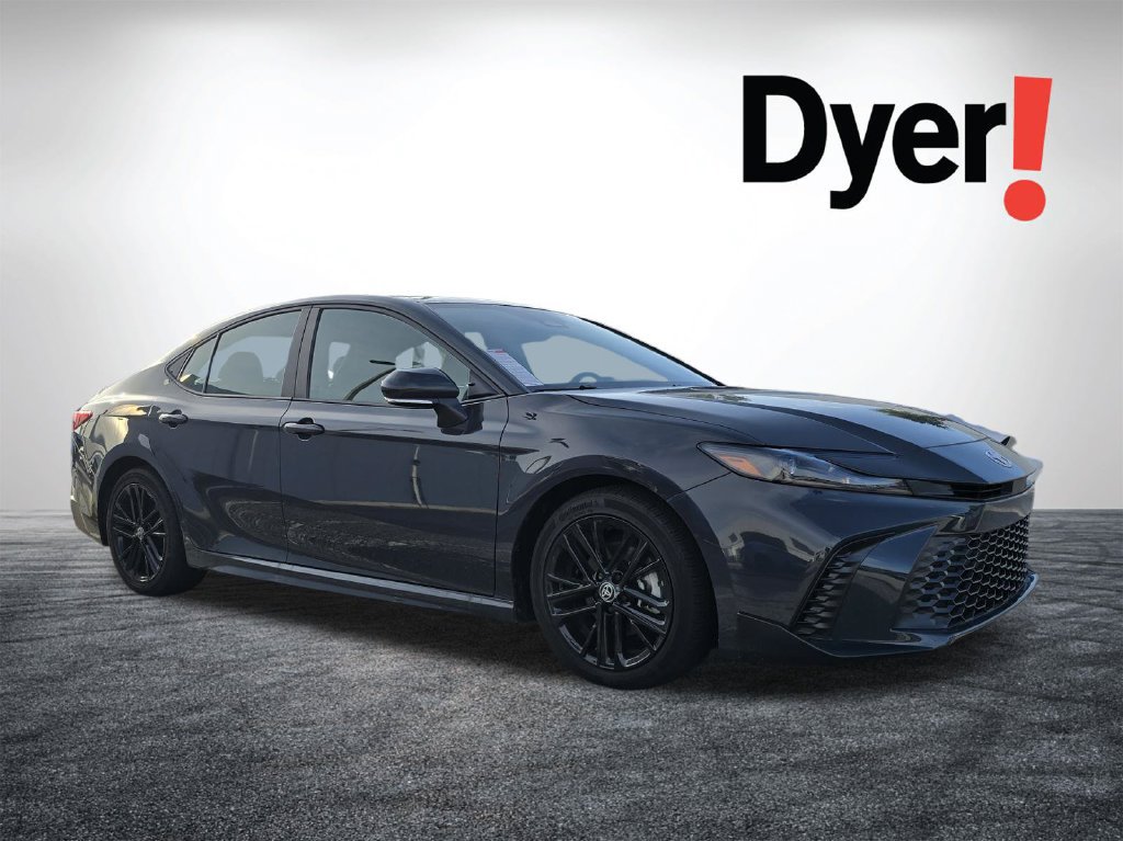 Used 2025 Toyota Camry SE FWD image 1