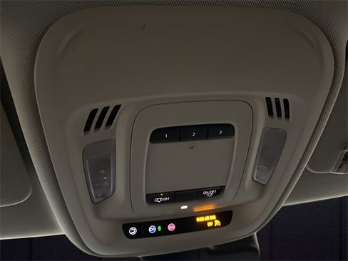 Used 2022 Buick Envision Essence w/ Technology Package I image 24