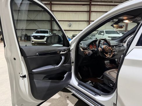 Used 2018 BMW X1 sDrive28i FWD image 12