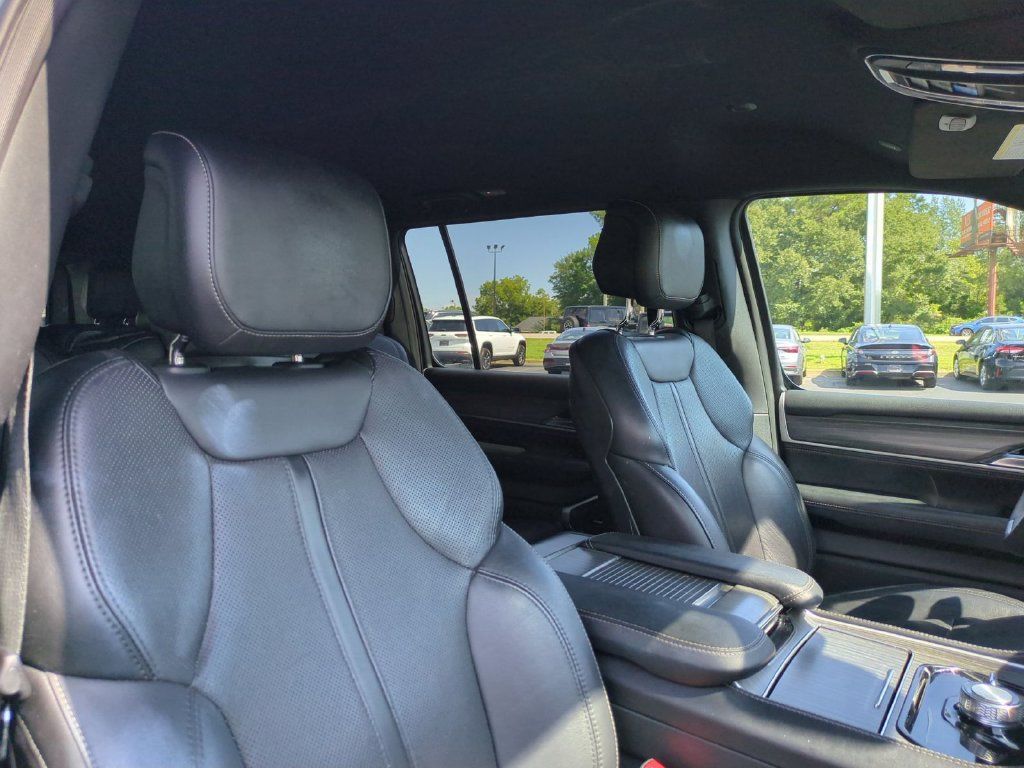 Used 2024 Jeep Wagoneer L Series II w/ Flexible Seating Group AWD/4WD image 36