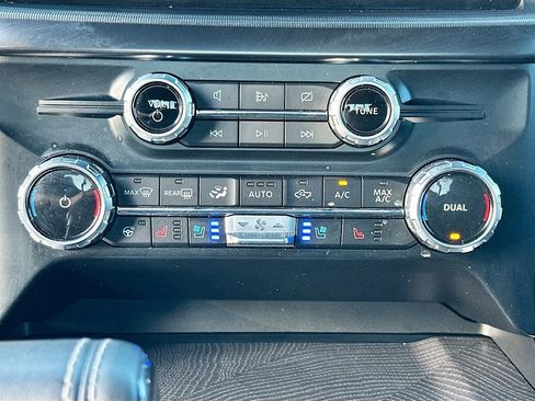 Used 2023 Ford F150 Platinum image 16