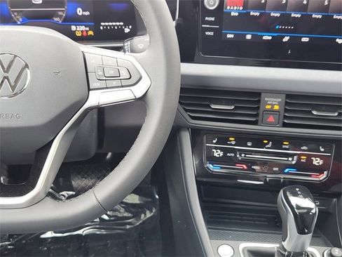 New 2026 Volkswagen Jetta SE image 28