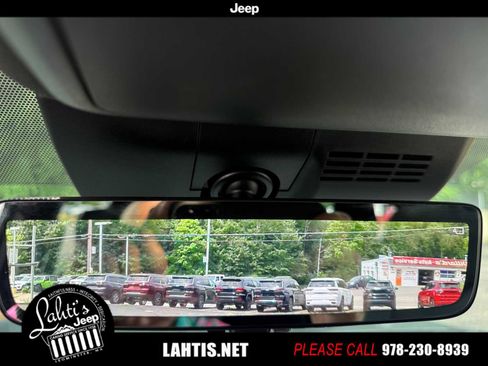 Used 2025 Toyota Tacoma Limited image 29