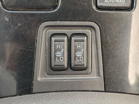 Used 2020 Mitsubishi Outlander ES image 23