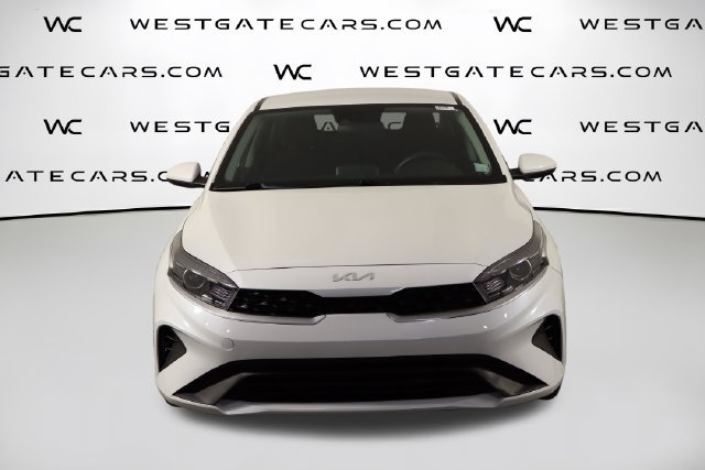 Used 2023 Kia Forte LXS FWD image 2