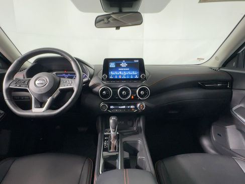 Used 2025 Nissan Sentra SR w/ SR Premium Package image 15