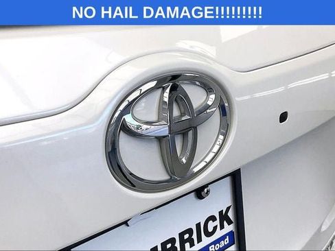 Used 2019 Toyota Highlander XLE AWD/4WD image 32
