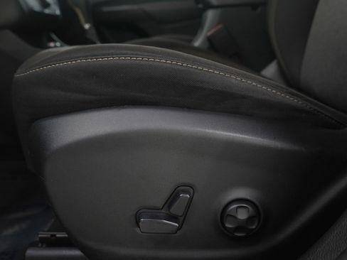 Used 2014 Jeep Cherokee Latitude w/ Comfort/Convenience Group image 23