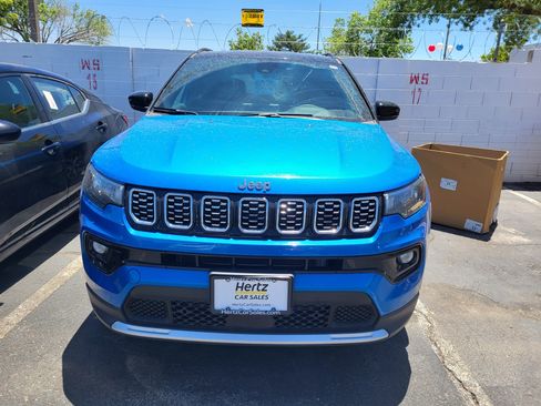 Used 2025 Jeep Compass Limited AWD/4WD image 22