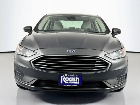 Used 2019 Ford Fusion SE FWD image 2