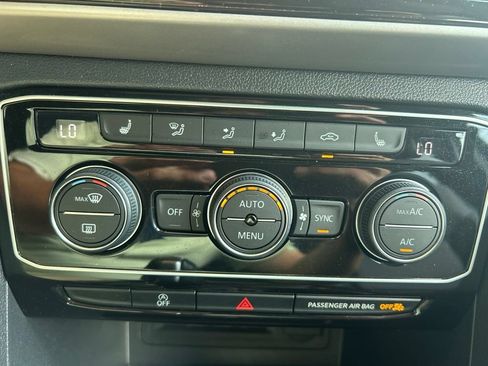 Used 2020 Volkswagen Atlas Cross Sport SEL AWD/4WD image 17
