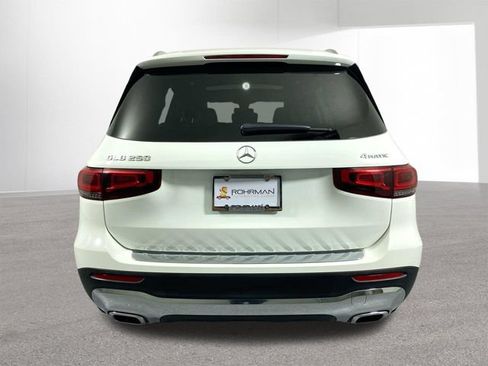 Used 2021 Mercedes-Benz GLB 250 4MATIC image 32
