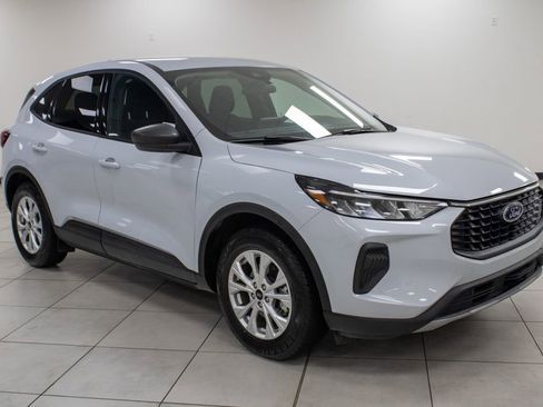 Used 2025 Ford Escape Active image 18