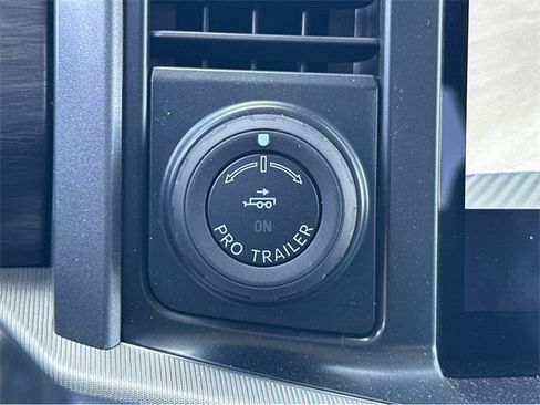 New 2025 Ford F150 Lariat w/ Equipment Group 501A Mid image 32