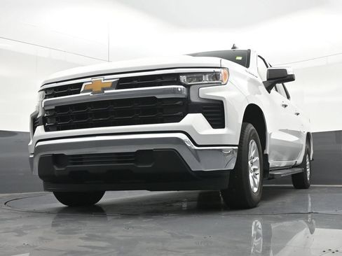Used 2024 Chevrolet Silverado 1500 LT RWD image 31