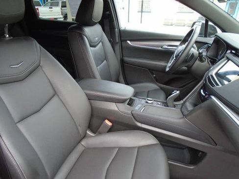 Used 2024 Cadillac XT5 Luxury w/ LPO, Floor Liner Package AWD/4WD image 22