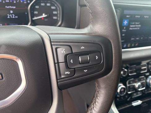 Certified 2021 GMC Yukon Denali w/ Denali Premium Package AWD/4WD image 23