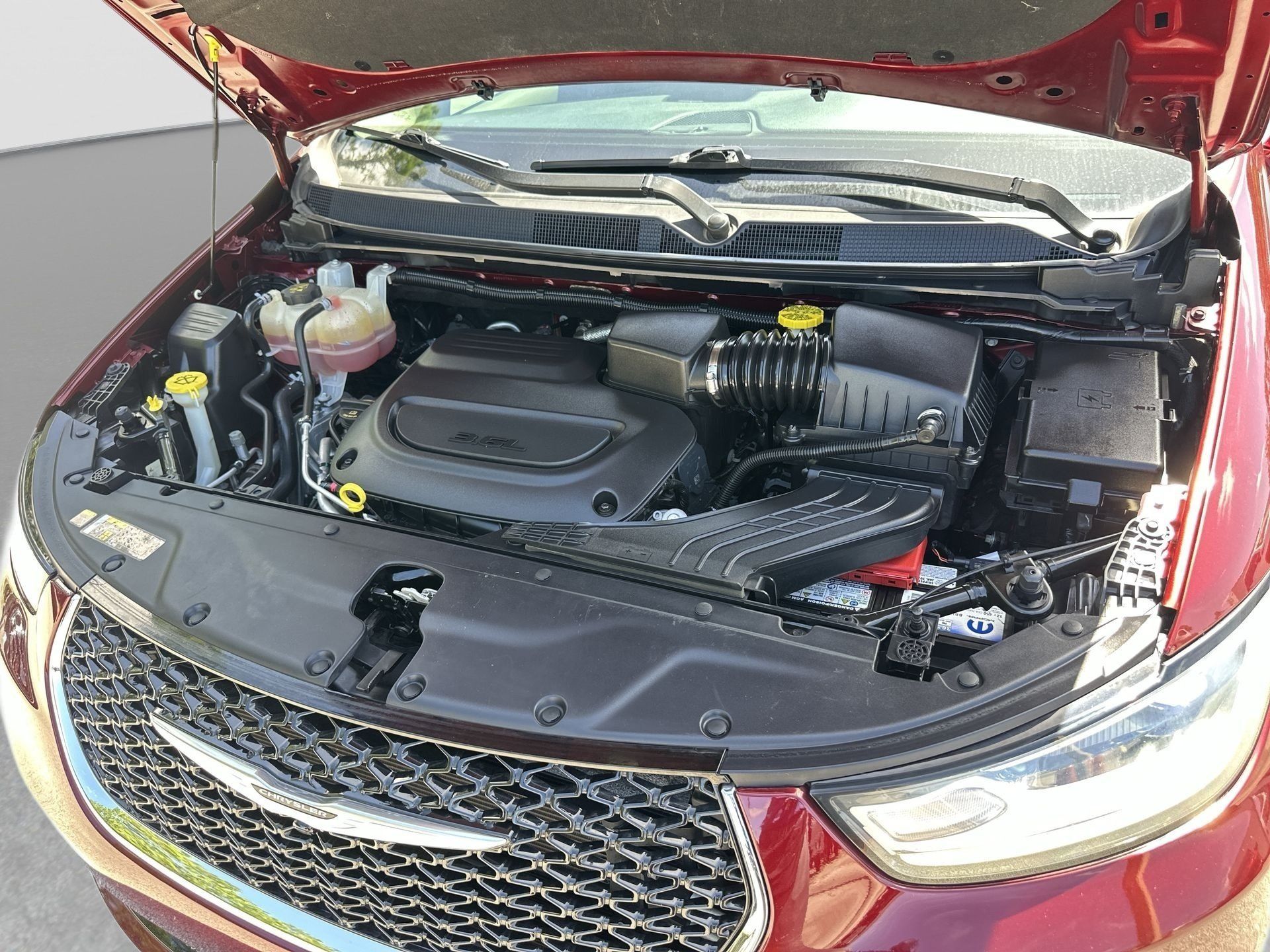 Used 2022 Chrysler Pacifica Touring-L AWD/4WD image 29