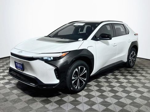 Certified 2024 Toyota bZ4X AWD image 3