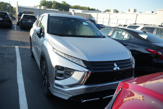 Used 2024 Mitsubishi Eclipse Cross SEL AWD/4WD image 5