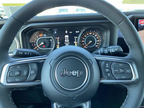New 2026 Jeep Wrangler Unlimited Sahara AWD/4WD image 14