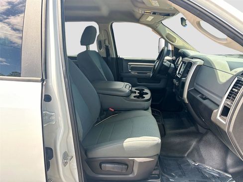 Used 2017 RAM 3500 SLT image 27