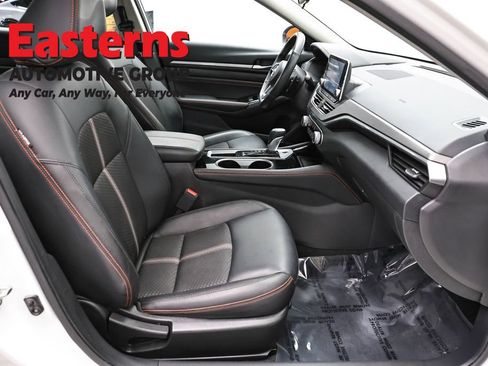 Used 2023 Nissan Altima 2.5 SR FWD image 24