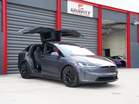 Used 2023 Tesla Model X AWD/4WD image 5