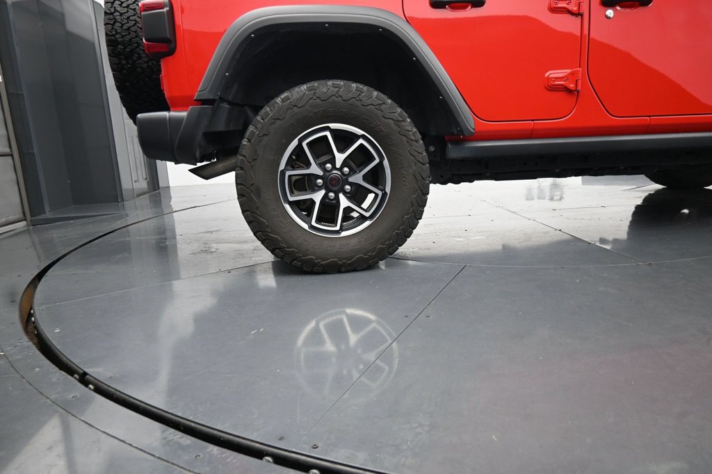 Used 2024 Jeep Wrangler Unlimited Rubicon AWD/4WD image 10