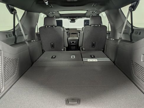 New 2026 GMC Yukon XL Elevation image 10