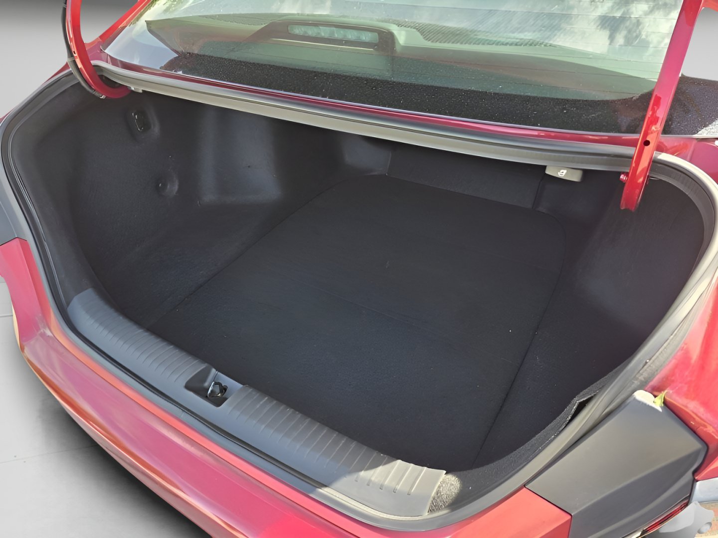 Used 2025 Honda Accord SE image 25