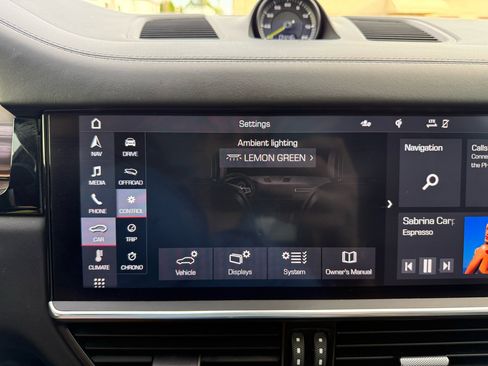 Used 2020 Porsche Cayenne E-Hybrid image 41