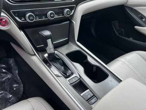 Used 2019 Honda Accord EX image 34