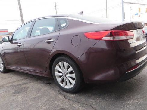 Used 2018 Kia Optima LX w/ 17" Alloy Wheels Package image 27