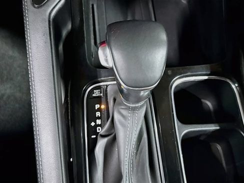 Used 2024 Kia Telluride EX w/ EX Captain's Chair Package AWD/4WD image 17