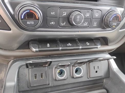 Used 2017 Chevrolet Silverado 1500 LTZ Z71 image 17