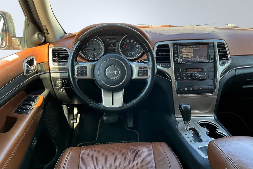 Used 2012 Jeep Grand Cherokee Overland Summit AWD/4WD image 5