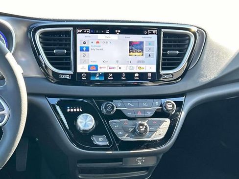 New 2026 Chrysler Voyager LX image 16