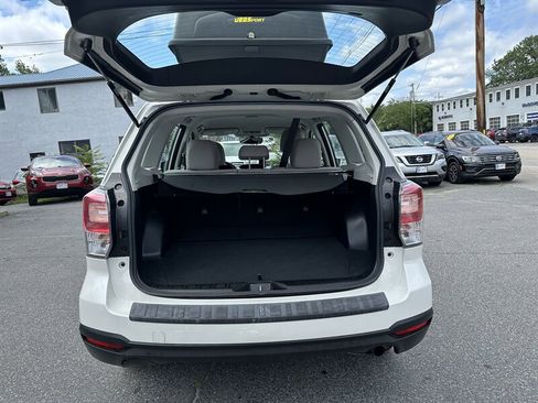Used 2018 Subaru Forester 2.5i w/ Alloy Wheel Package image 12