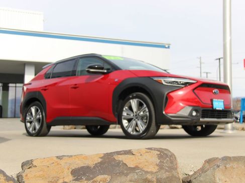 Used 2024 Subaru Solterra Touring w/ Touring Package image 3