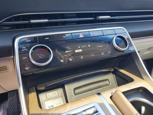 Used 2024 Genesis GV80 2.5T Prestige w/ Prestige Package image 27