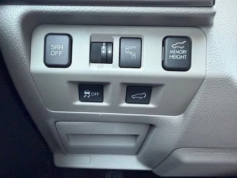 Used 2018 Subaru Forester 2.5i Limited AWD/4WD image 30